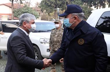 Millî Savunma Bakanı Hulusi Akar ve Beraberindeki TSK Komuta Kademesi ile Hatay Valiliğini Ziyaret Etti